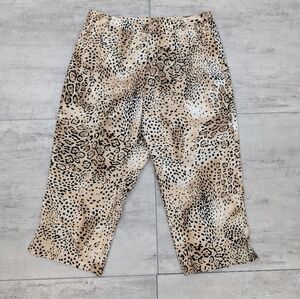 K.T. Golf by Keneth Tool Womens Cheetah Print Pull On Capri Pants Lightweight 12